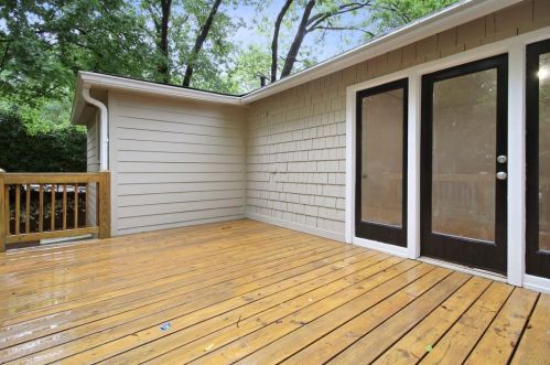 1678 Bridgeport Dr, Atlanta GA  30318-3332 exterior