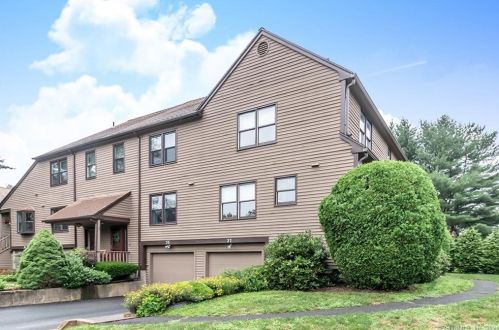37 Stillmeadow Cir, Upper Stepney CT  06468-2616 exterior