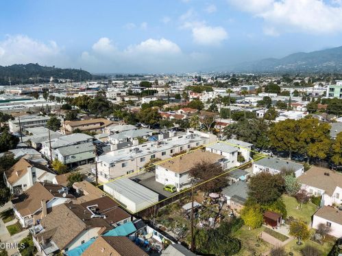 604 Hawthorne St, Glendale CA  91204-3105 exterior