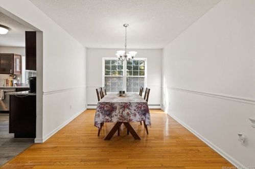 65 Wynd Ter, Middletown CT  06457-8729 exterior