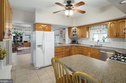 44 Linden Ave, Tavistock NJ 08033-2542 exterior