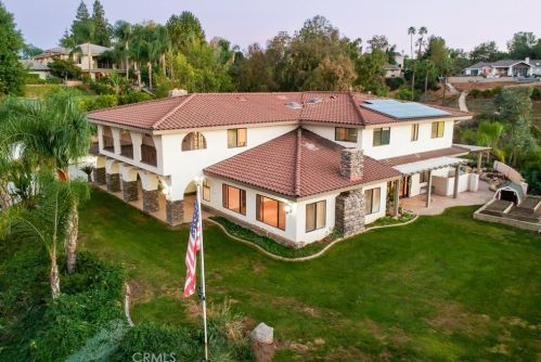 30505 Country Club Dr, Redlands, CA 92373-7476