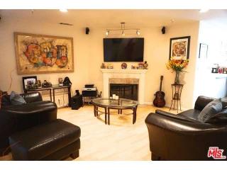 13934 Lemoli Ave, Hawthorne, CA 90250-8854