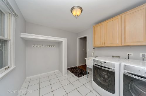 1070 Smt Dr, Bannockburn IL  60015-1879 exterior