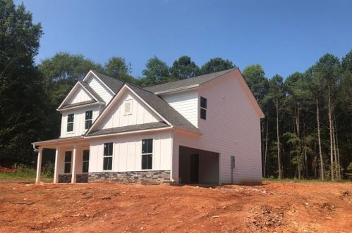 175 Second St, Statham, GA 30666-1538