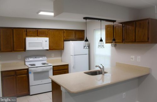 15034 Shamrock Ridge Rd, Silver Spring MD 20906-6107 exterior