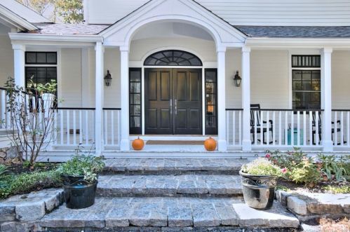 170 Old Huckleberry Rd, Wilton, CT 06897-2811
