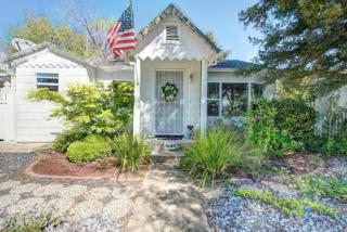 1646 Santa Fe Ave, Redding, CA 96003-3514