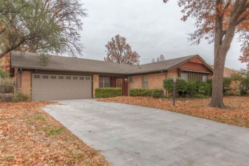 8131 31 Ct, Tulsa OK  74145-1421 exterior