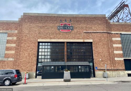 38 Douglas St, Saint Paul MN  55102-2714 exterior
