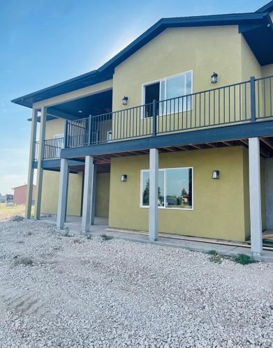 445 Laporte Dr, Pueblo, CO 81007-1571
