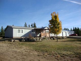 34616 Madison Rd, Elk, WA 99009-9633
