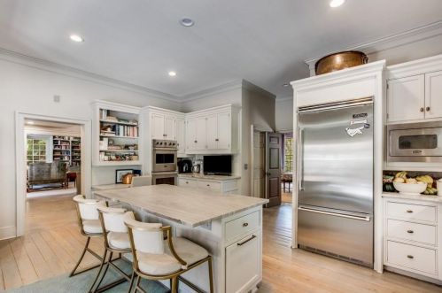 3229 Arden Rd, Atlanta GA  30305-1936 exterior