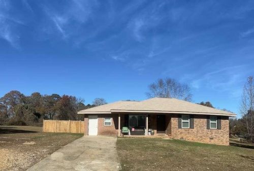 580 Mills Dr, Porterdale, GA 30016-7574