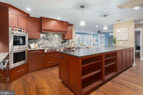 520 End Ave, Tavistock NJ  08033-2630 exterior