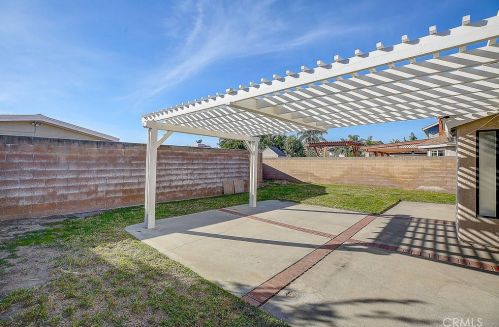 2544 Lark Ellen Ln, Anaheim CA  92806-5606 exterior