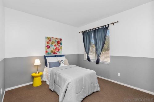 1718 Picket Fence Dr, Chula Vista CA  91915-1856 exterior