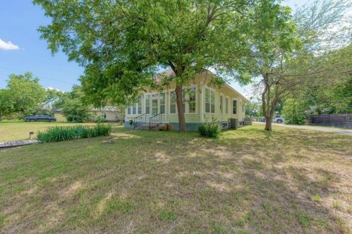 904 Walnut St, Georgetown, TX 78626-6031