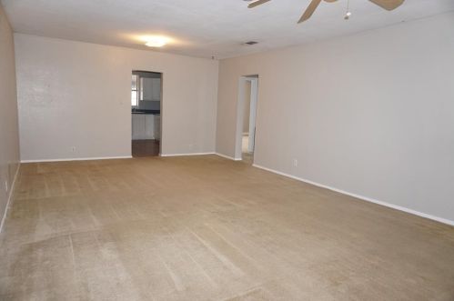 2000 Glenda Ave, Fort Worth TX  76111-6821 exterior