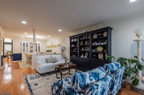 52 Spruce Ln, Paterson NJ  07508-3145 exterior