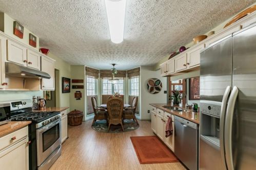 3222 Summit Glen Dr, Loganville, GA 30052-5398