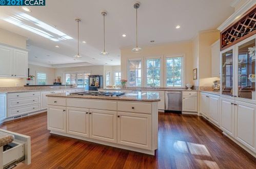 2301 Ruby Hill Dr, Pleasanton, CA 94566-6395