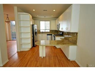 8 Mozzoni Aisle, Irvine CA  92606-8299 exterior