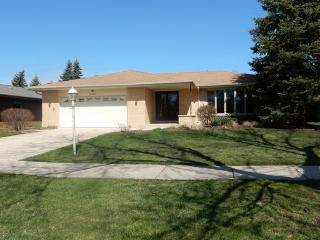 3100 Beller Dr, Oak Brook, IL 60561-1765