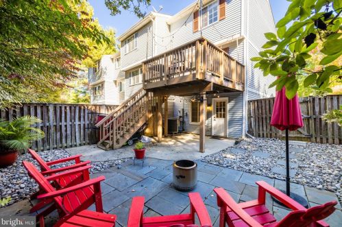 1634 Purple Sage Dr, Herndon VA  20194-5601 exterior