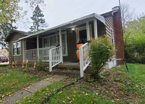 807 Grant St, Alden, IL 60033-2244