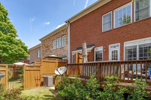 2308 English Ivy Ct, Atlanta GA  30339-6797 exterior