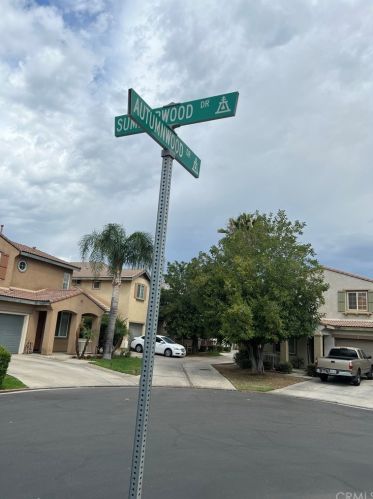 6262 Autumnwood Dr, Riverside, CA 92505-2296