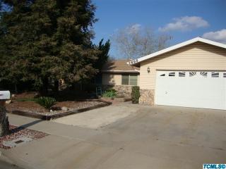 1600 Lydia Dr, Tulare, CA 93274-6725