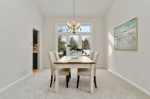 385 Aristocrat Dr, Lemont IL  60490-3189 exterior