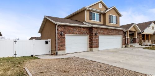 5054 Hayden Peak Dr, Taylorsville, UT 84081-7806