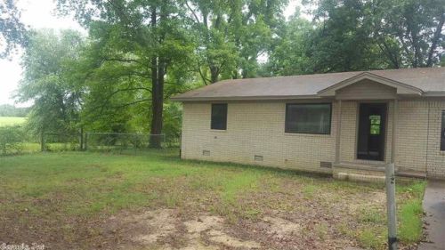 1404 Lemon St, Beebe, AR 72012-2200