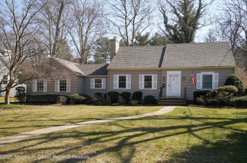 24 Hillside Pl, Red Bank, NJ 07704