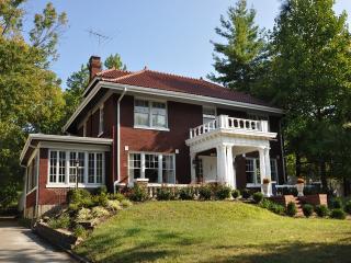 3080 Observatory Ave, Cincinnati, OH 45208-2414