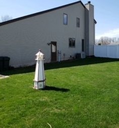 1098 Hedge Ave, Kankakee, IL 60901-7362