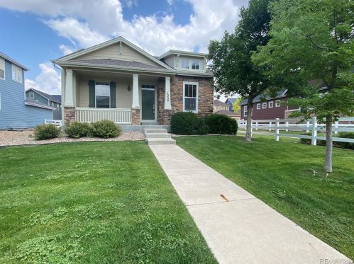 1338 Duquesne Ct, Aurora, CO 80018-6128