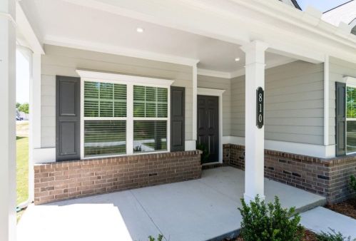 810 White St, Villa Rica, GA 30180-1136