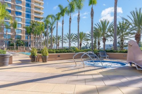 5082 Scholarship, Irvine CA  92612-5695 exterior