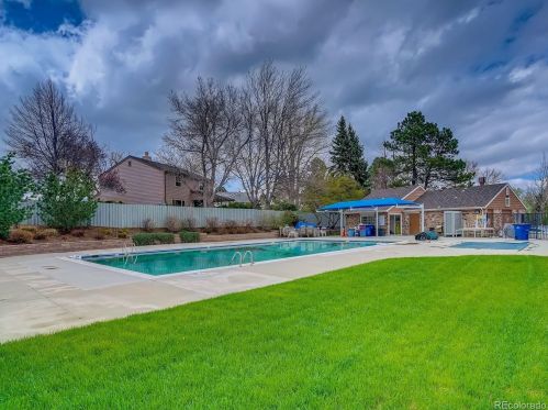 6890 Niagara Ct, Englewood CO 80112-1011 exterior