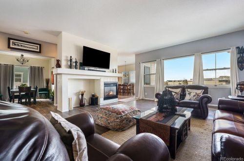 453 De Gaulle Ct, Denver, CO 80018-1585