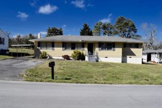 909 Mchann Dr, Chattanooga, TN 37412-2035
