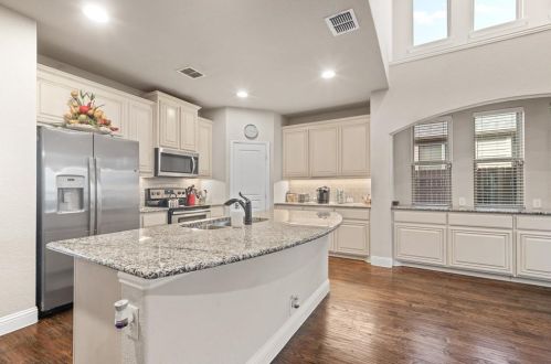 632 Tierra Vista Way, Fort Worth TX  76131 exterior