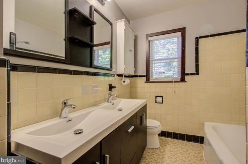 11025 Lockwood Dr, Silver Spring MD 20901-4514 exterior