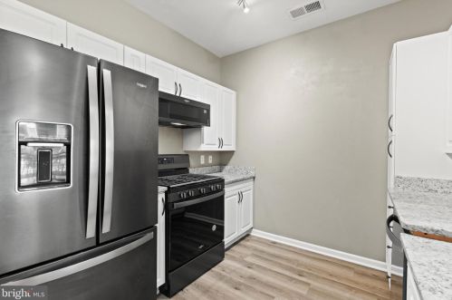 12954 Centre Park Cir, Herndon, VA 20171-5905