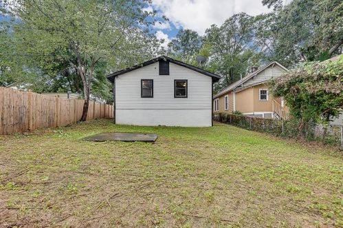 670 Federal Ter, Atlanta GA  30315-4433 exterior