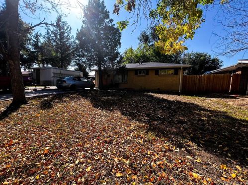 2737 Atchison St, Denver, CO 80011-2859